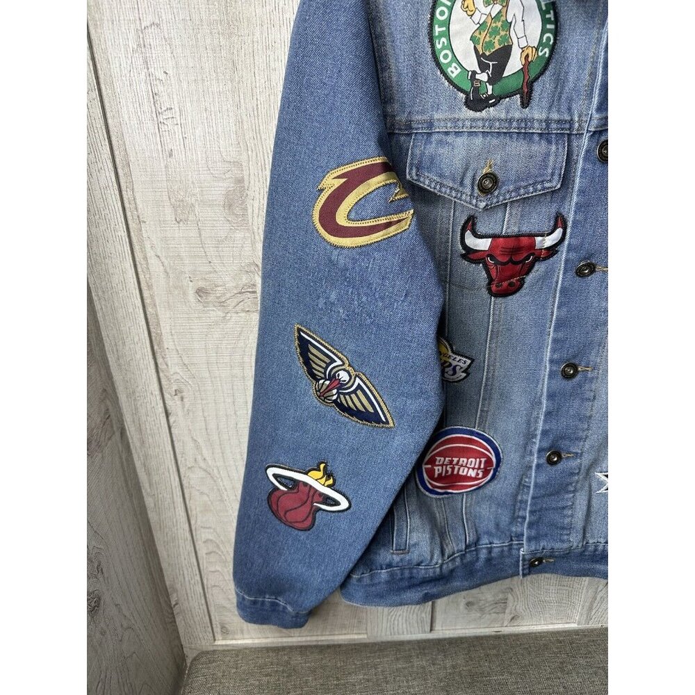 NBA Global Stores Mens Blue Denim Jacket Size Medium Team Stitched Logo Patches - Picture 6 of 14